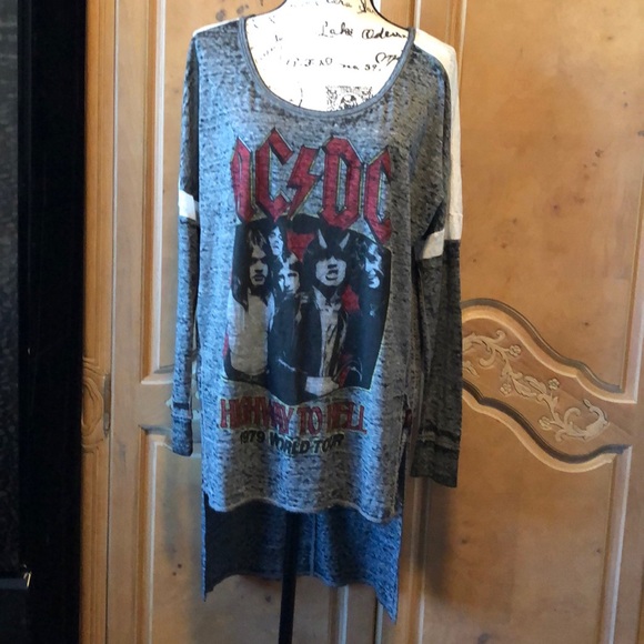 Trunk Ltd Tops - Trunk LTD AC/DC Long Sleeved High Low Shirt